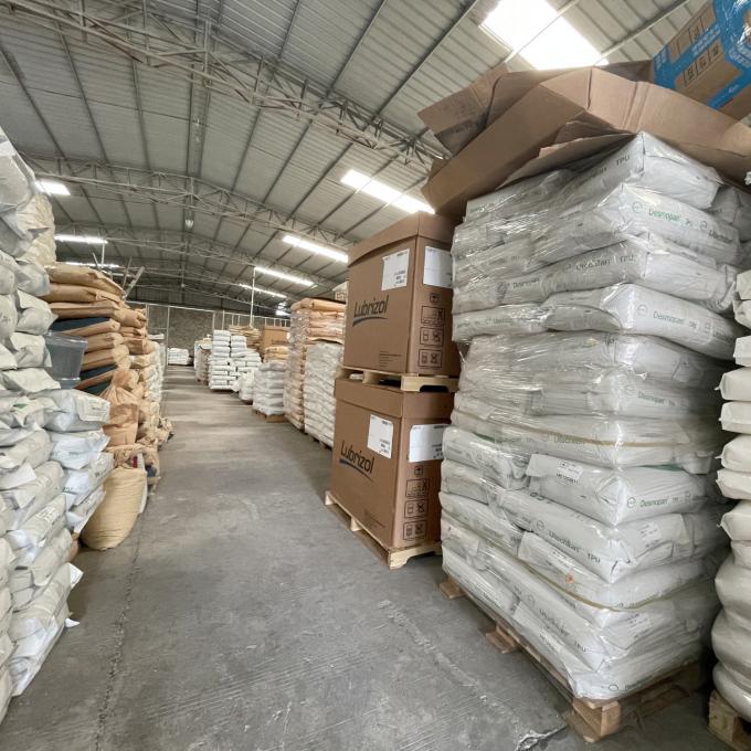 Παρθένα TPU Θερμοπλαστικά Πολυουρεθάνης Σφαιρίδια 64D Χύμα Επιβραδυντικό Φλόγας TPEE TPU Δείγματα 17