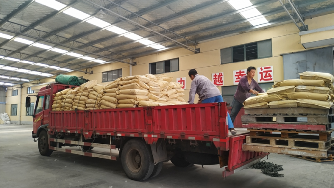 Παρθένα TPU Θερμοπλαστικά Πολυουρεθάνης Σφαιρίδια 64D Χύμα Επιβραδυντικό Φλόγας TPEE TPU Δείγματα 18